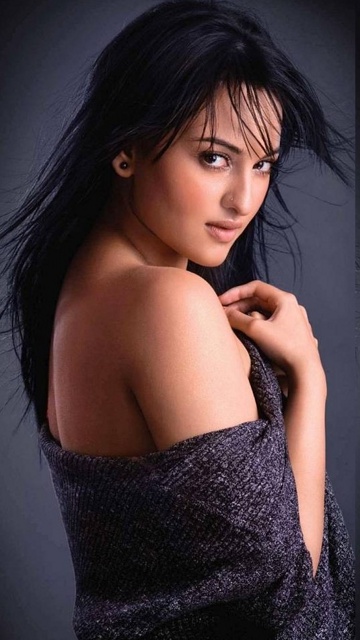 Download Sonakshi sinha beauty - Cool actress images for your mobile cell  phone