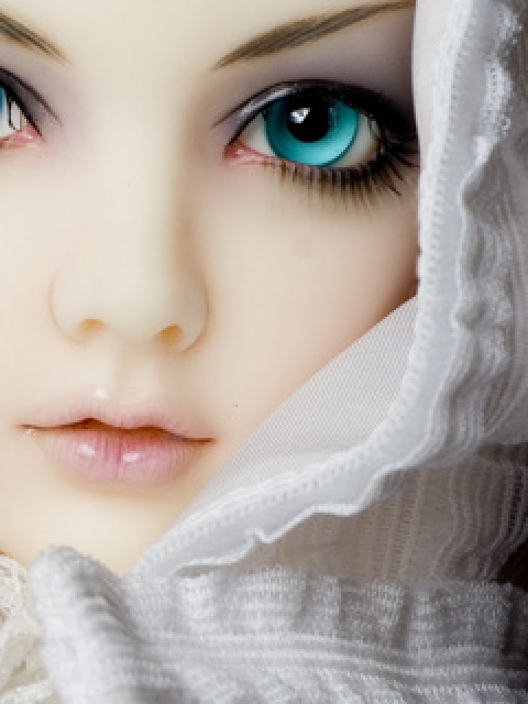Download White doll - Girls collection for your mobile cell phone