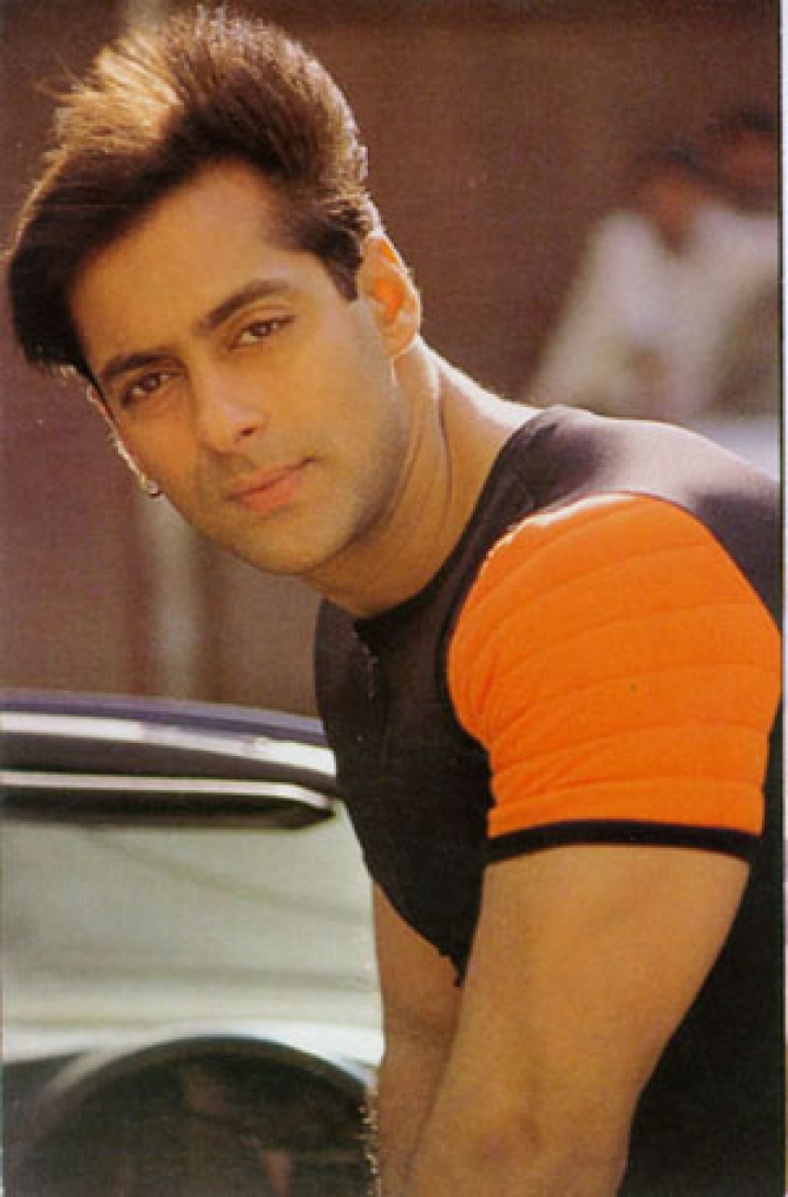 Download Salman khan 09 - Cool actress images for your mobile cell phone