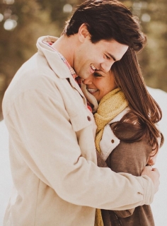 Download Winter love wallpaper - Romantic couple wallpapers for your mobile  cell phone