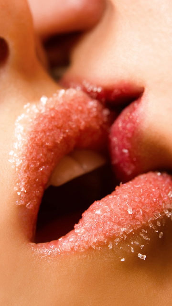 Download Sugar lips kiss - Kiss day wallpapers for your mobile cell phone