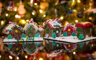 Gingerbread christmas ornaments