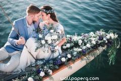Love in the boat wallpaper