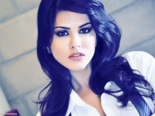 Sunny leone innocent look