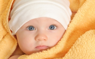 Cute baby in blanket hd wallpaper
