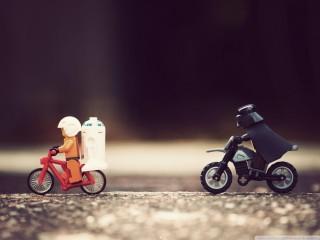 Bike chase wallpaper