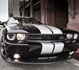 Dodge challenger srt