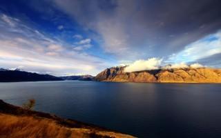 Lake hawea new zealand