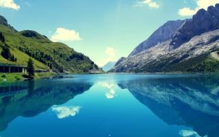 Marmoleda mountain reflections