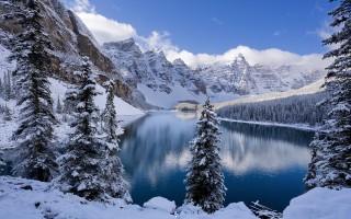Moraine lake in winter canada