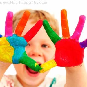 Holi make your children happy