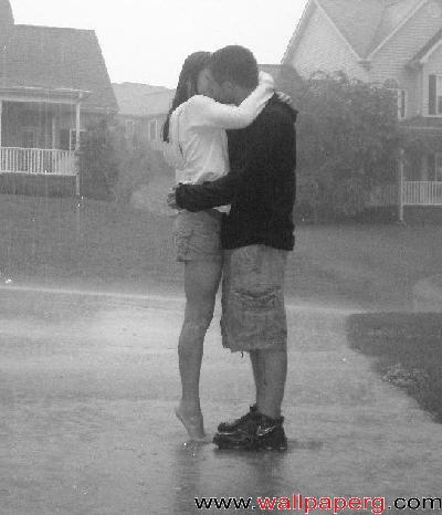 Kiss in rain