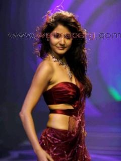 Stylish star anushka shar